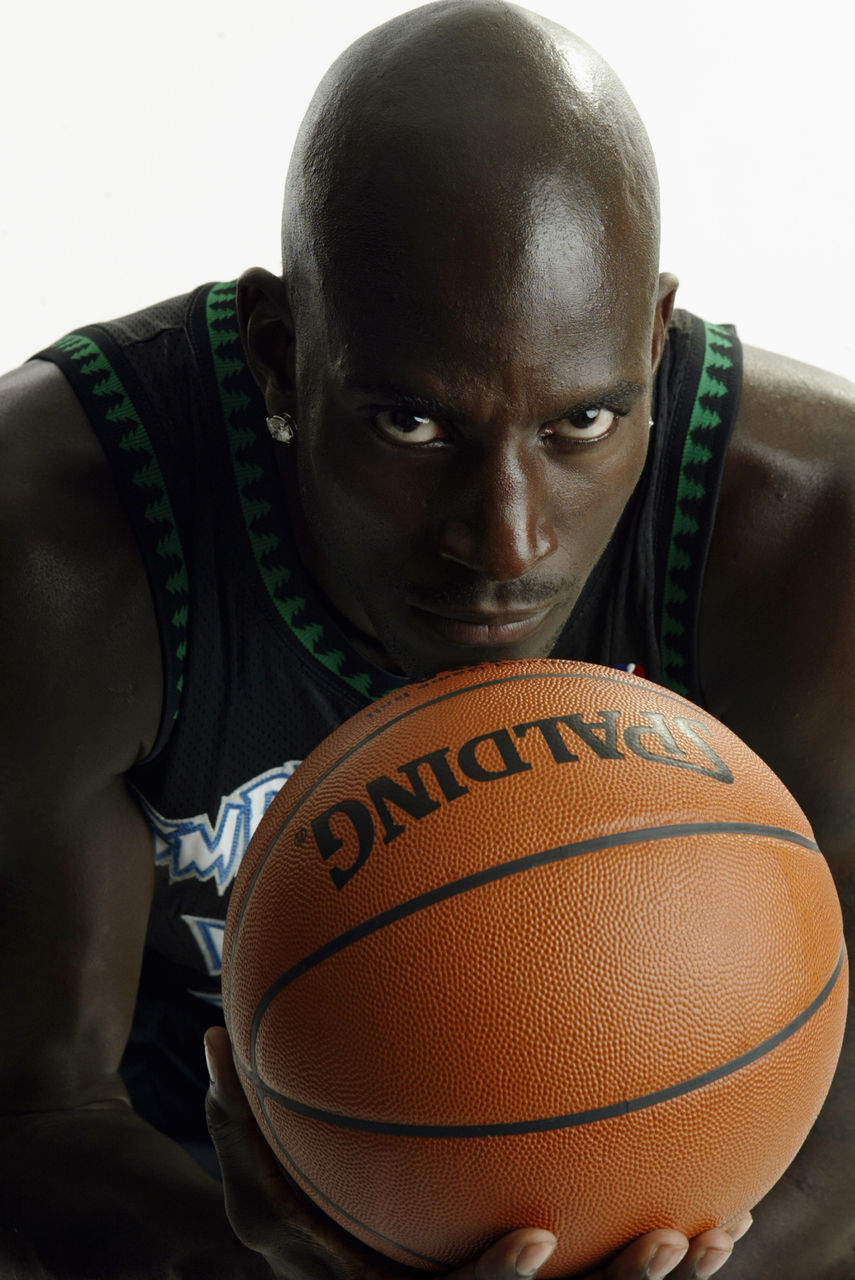 关键时刻明尼苏达森林狼调整名单以备CBA常规赛；更衣室发声环节打磨；引发热议；资深球员宣示担当的简单介绍-易游官网