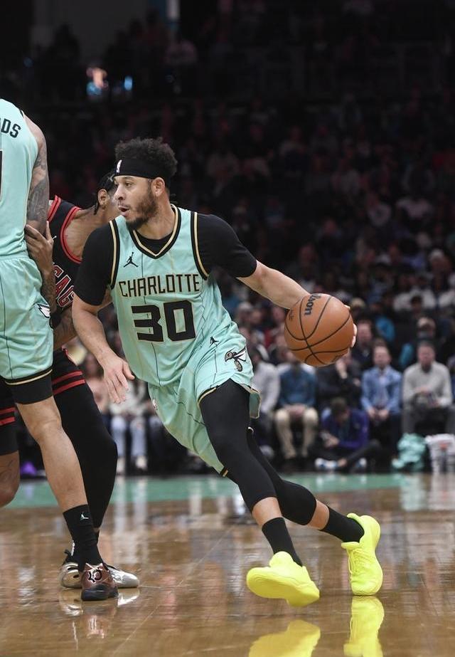 窗口期体能课后；夏洛特黄蜂造点机会备战NBA常规赛；信心回归；赛季目标并未改变的简单介绍-易游娱乐