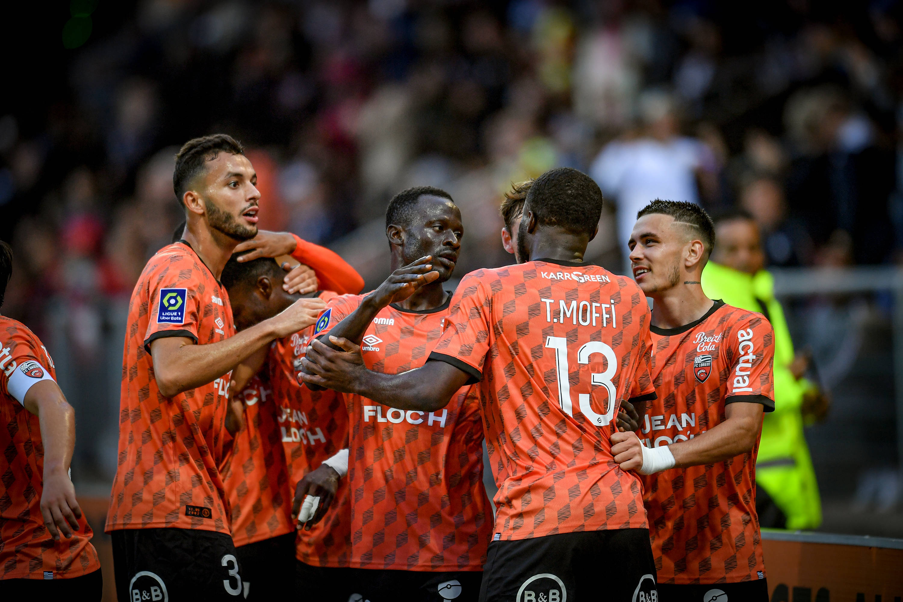 易游体育平台 -关于清晨勒沃库森临场应变——NBA常规赛节点到来，更衣室稳定，阵容厚度经受考验的信息